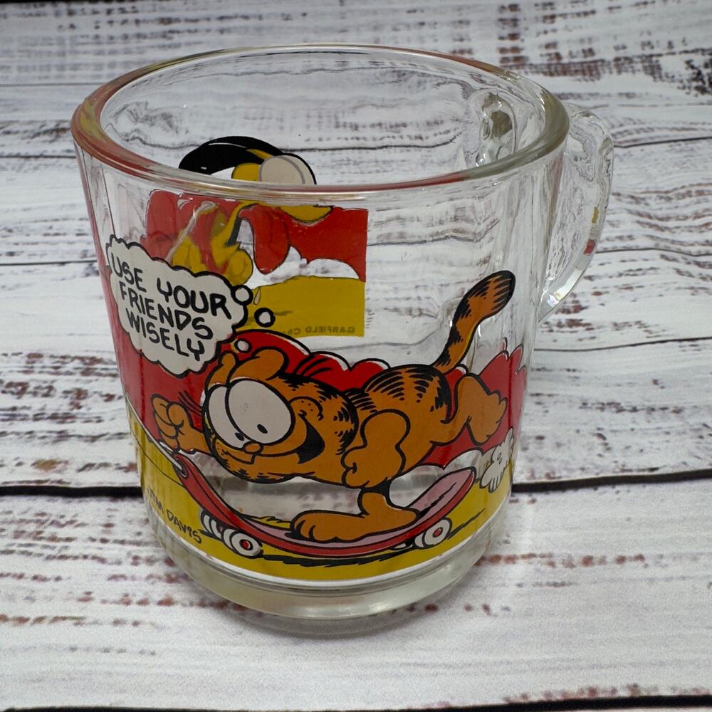 McDonald's Jim Davis Glass Mug Garfield Use Your Friends Wisely Cup